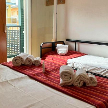 רימיני Hotel Caruso מראה חיצוני תמונה