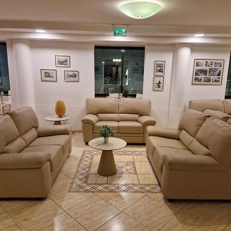 רימיני Hotel Caruso מראה חיצוני תמונה