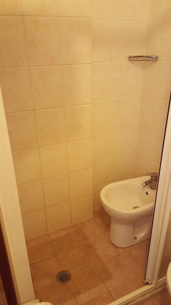רימיני Hotel Caruso מראה חיצוני תמונה