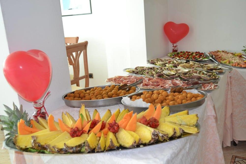רימיני Hotel Caruso מראה חיצוני תמונה