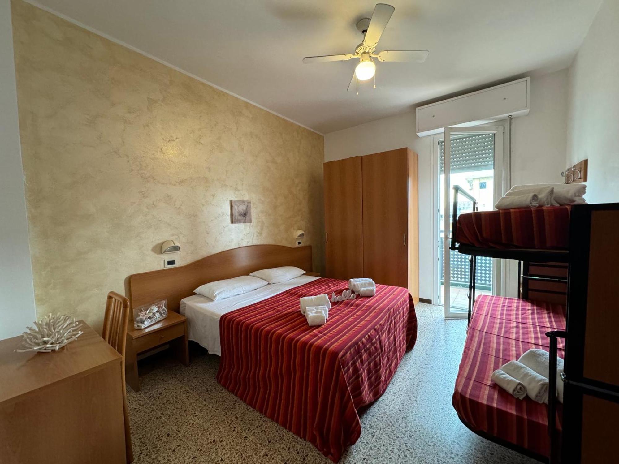 רימיני Hotel Caruso מראה חיצוני תמונה