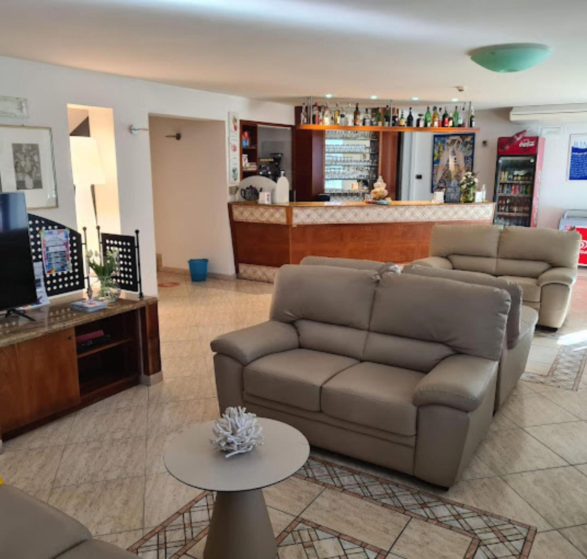 רימיני Hotel Caruso מראה חיצוני תמונה