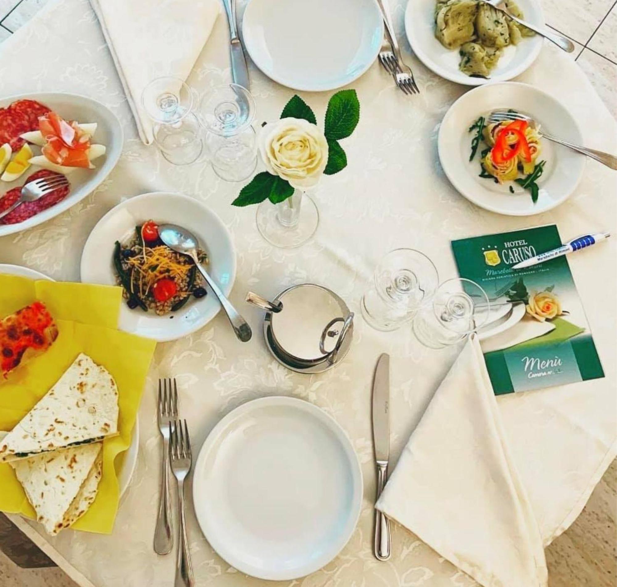 רימיני Hotel Caruso מראה חיצוני תמונה