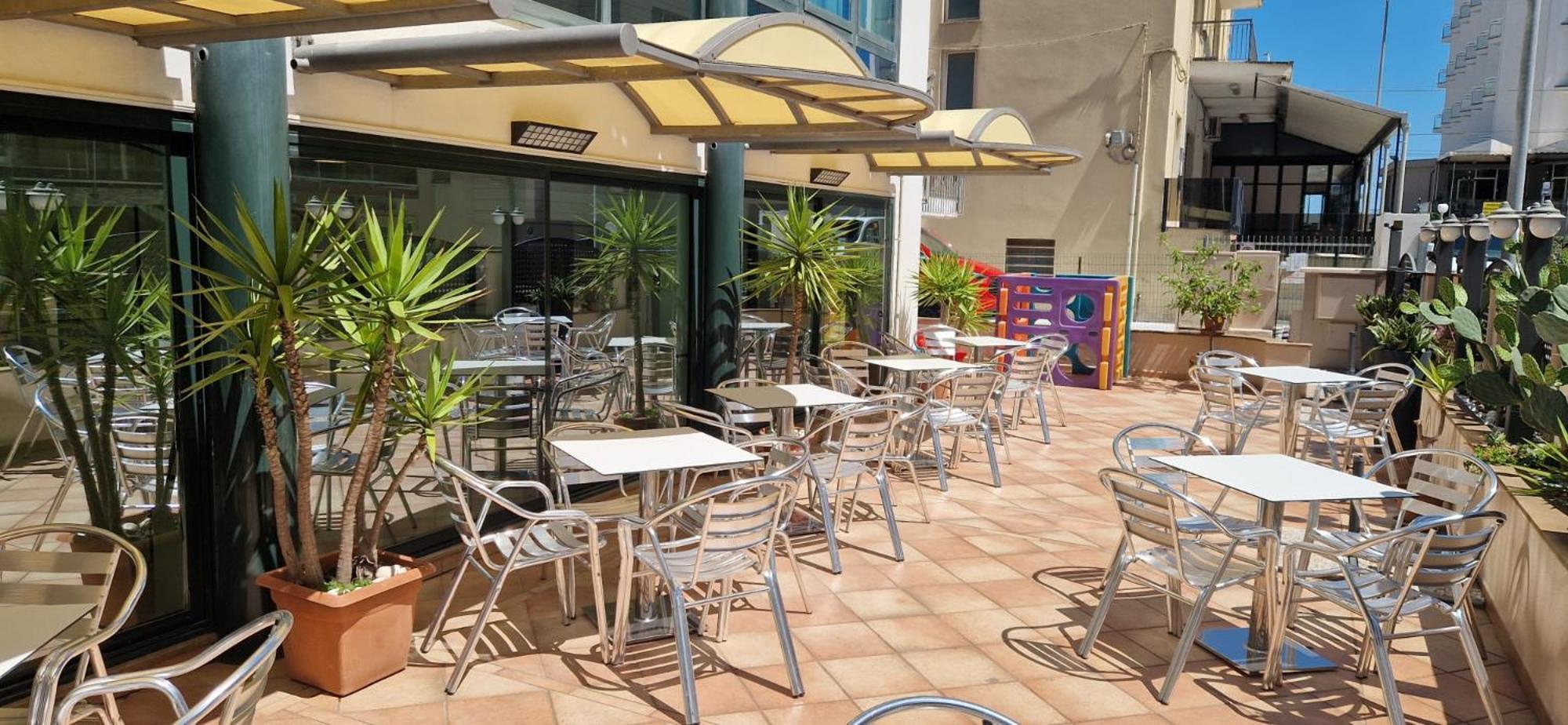 רימיני Hotel Caruso מראה חיצוני תמונה