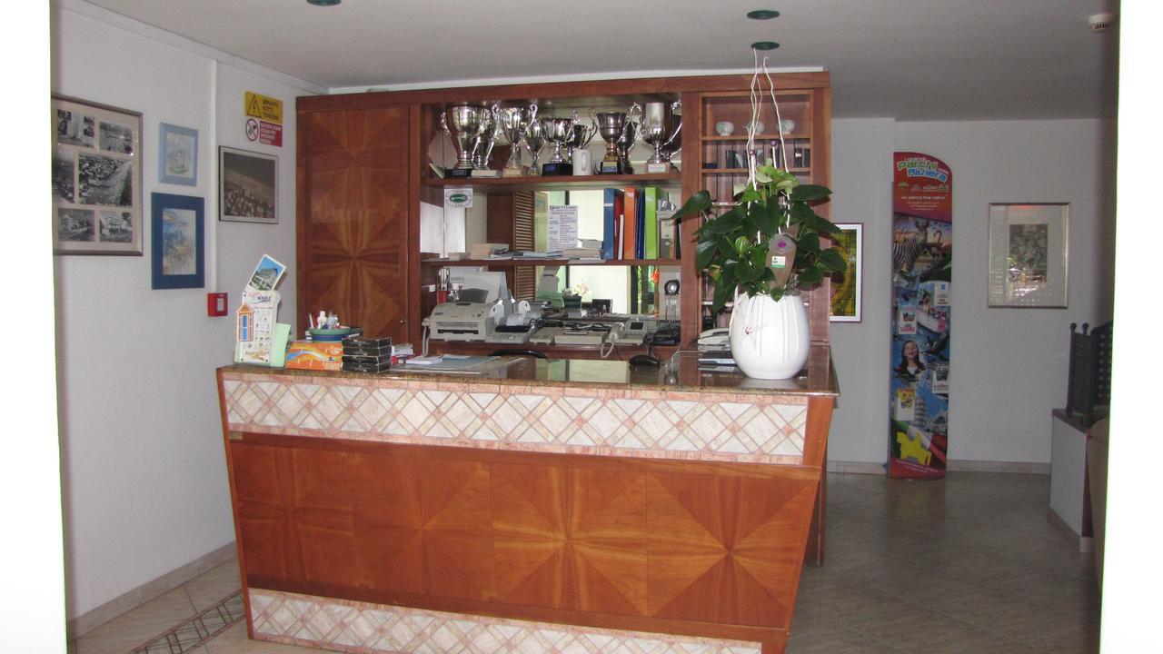 רימיני Hotel Caruso מראה חיצוני תמונה